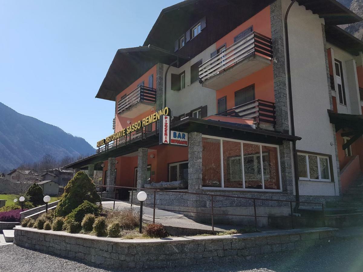 Hotel Ristorante Sasso Remenno Val Masino Exterior foto